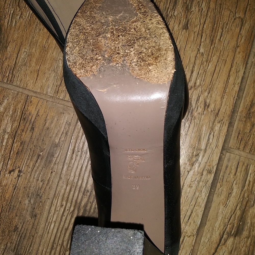Versace Collection Pump - Picture 15 of 16